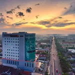 Horison Nindya Semarang